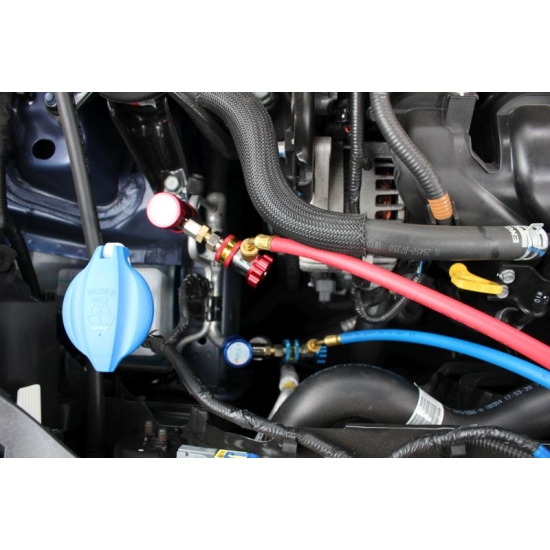 Złącza serwisowe z R134a na R1234yf